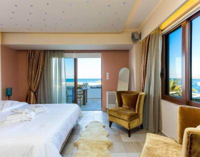 Cavo Seaside Suites